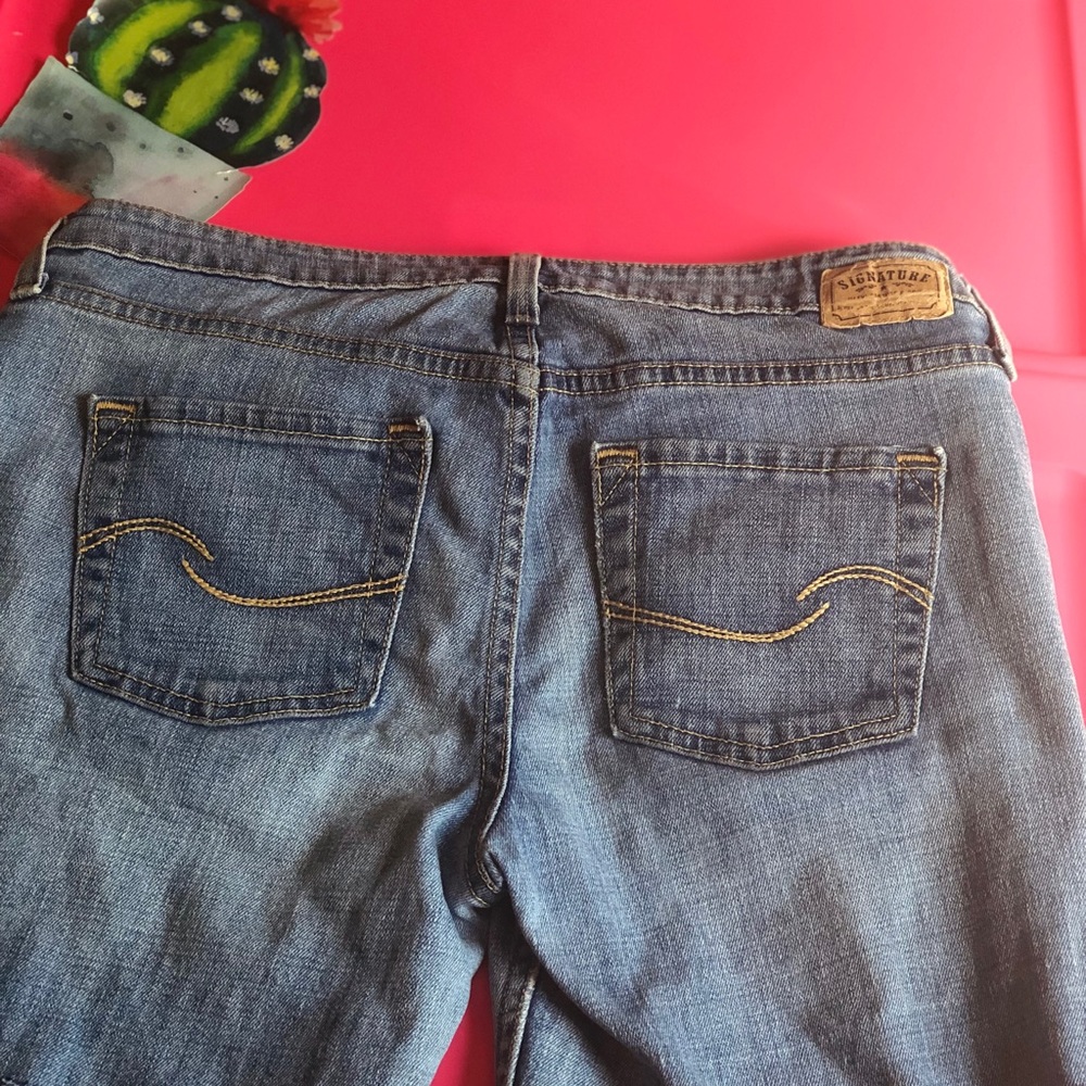 Levi’s Women Denim Shorts Size 4 - Picture 3 of 8